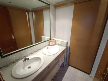 Shared room at Honduras, 9, 4º 7, image 29 of 37