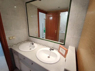 Shared room at Honduras, 9, 4º 7, image 35 of 37