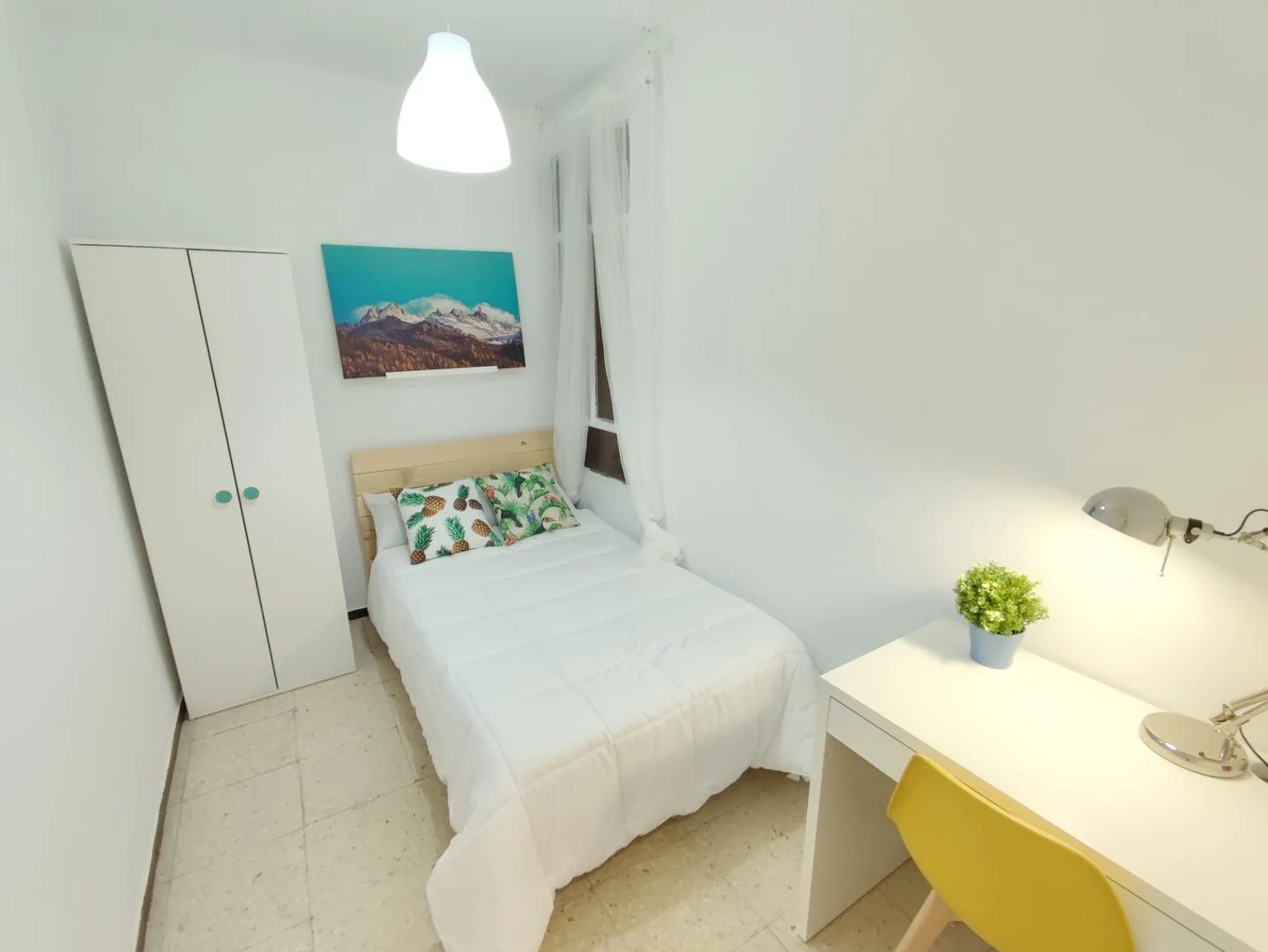 Komfortables und geräumiges Studentenzimmer in 