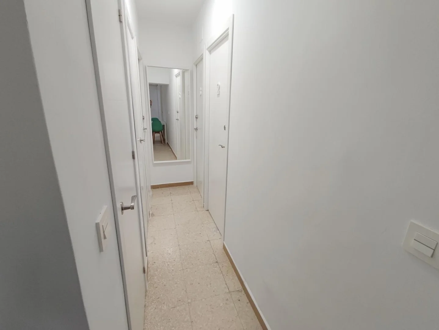 Funktionelles Studentenzimmer perfekt zum Studieren in 