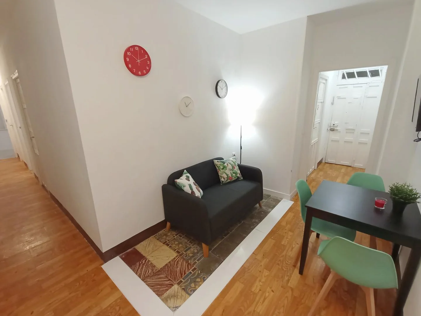 Habitación acogedora para estudiantes disponible en 