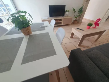 Chambre partagée à Carrer l'Illa, 10, 2º 5 1, image 2 de 19
