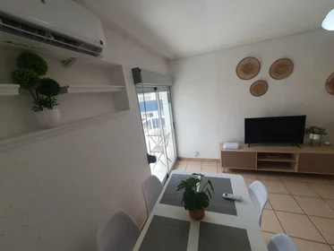 Chambre partagée à Carrer l'Illa, 10, 2º 5 3, image 14 de 19