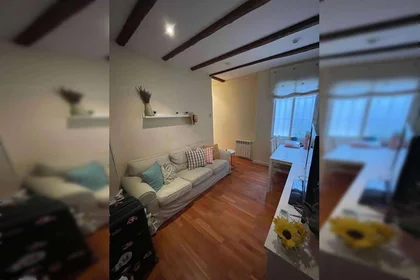 Paylaşımlı oda konumu Calle de Fernández de los Ríos, 36, esc. 0 0º 0, 12 35 görüntüsü
