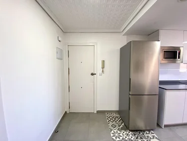 Quarto compartilhado em Ramon Castilla, 265, esc. 0 0º 1 3, imagem 19 de 25