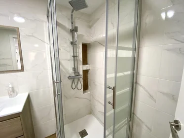 Quarto compartilhado em Ramon Castilla, 265, esc. 0 0º 1 3, imagem 25 de 25