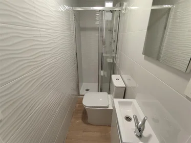 Shared room at Ramon Castilla, 265, esc. 0 0º 2, image 5 of 12