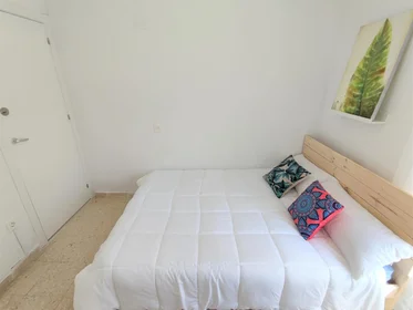 Shared room at Ramon Castilla, 265, esc. 0 0º 2, image 7 of 12