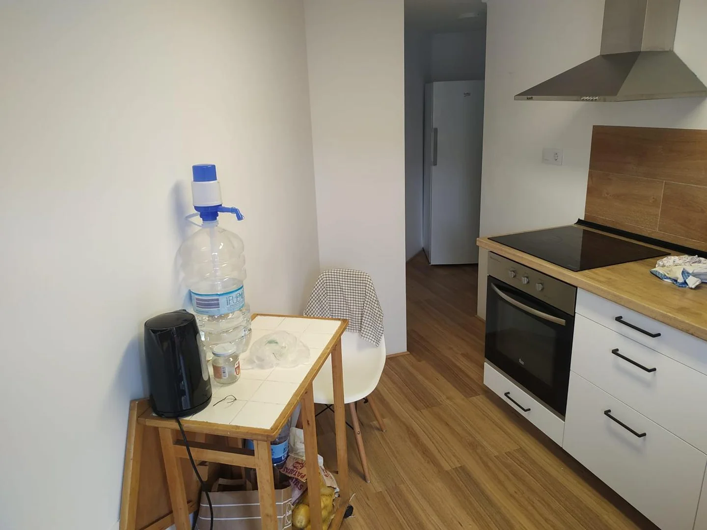 Bezahlbares Zimmer für Studenten mit ausreichender Beleuchtung in 