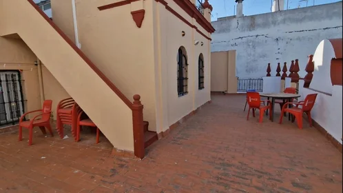 Shared room at Avenida de Jerez, 102, esc. 0 0º 2, image 32 of 45