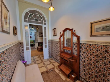 Shared room at Avenida de Jerez, 102, esc. 0 0º 2, image 41 of 45