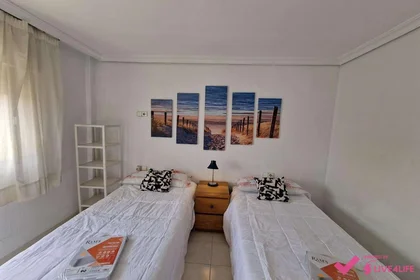 Mehrbettzimmer in der Avenida Ricardo Lyon, 504, esc. 0 6º I23, bild 12 von 27