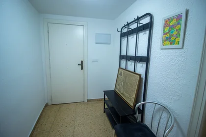 Mehrbettzimmer in der Carrer Cervantes, 40, 3º 21, bild 21 von 32