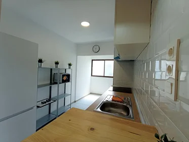 Mehrbettzimmer in der Calle del arzobisbo, 705, esc. 0 3º 1 4, bild 14 von 17