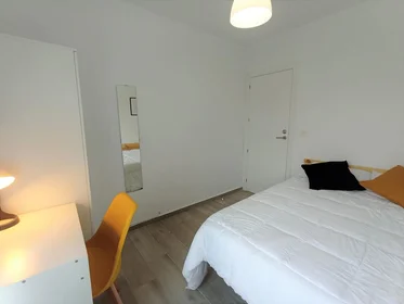Mehrbettzimmer in der Calle del arzobisbo, 705, esc. 0 3º 1 4, bild 17 von 17