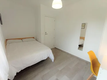 Shared room at Calle del arzobisbo, 705, esc. 0 3º 1 5, image 16 of 16
