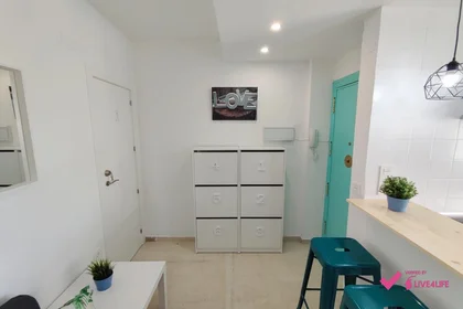 Quarto compartilhado em Calle Michel Fort, 102, esc. 9 4º I 2, imagem 26 de 34