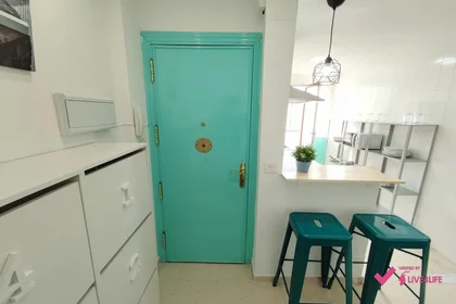 Quarto compartilhado em Calle Michel Fort, 102, esc. 9 4º I 2, imagem 28 de 34
