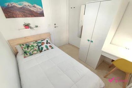 Quarto compartilhado em Calle Michel Fort, 102, esc. 9 4º I 2, imagem 8 de 34