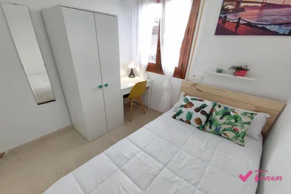 Quarto compartilhado em Calle Michel Fort, 102, esc. 9 4º I 5, imagem 15 de 37