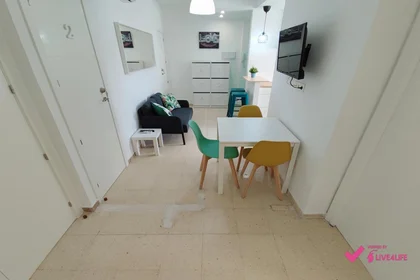 Quarto compartilhado em Calle Michel Fort, 102, esc. 9 4º I 5, imagem 23 de 37