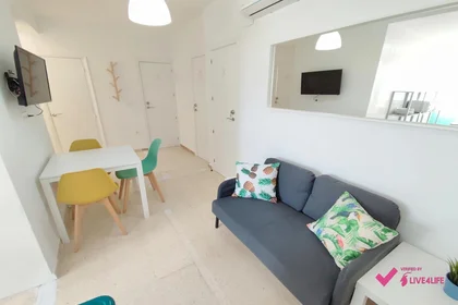 Quarto compartilhado em Calle Michel Fort, 102, esc. 9 4º I 5, imagem 6 de 37