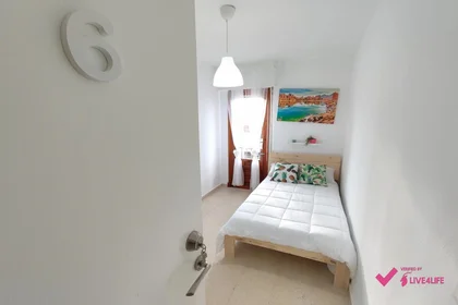Quarto compartilhado em Calle Michel Fort, 102, esc. 9 4º I 6, imagem 19 de 38