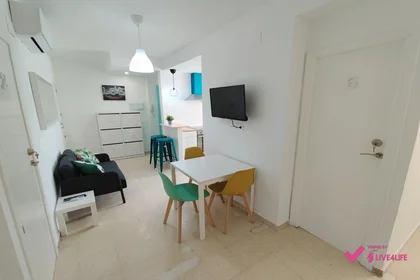 Quarto compartilhado em Calle Michel Fort, 102, esc. 9 4º I 6, imagem 26 de 38