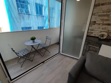 Habitación compartida en Carrer Girona, 33, esc. 0 4º C-1, imagen 26 de 39