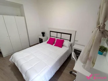 Habitación compartida en Carrer Girona, 33, esc. 0 4º C-1, imagen 36 de 39