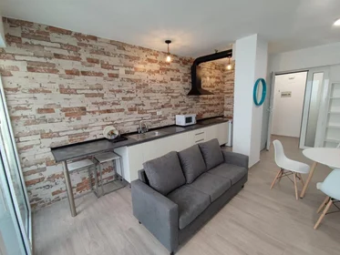 Habitación compartida en Carrer Girona, 33, esc. 0 4º C - 2, imagen 23 de 40