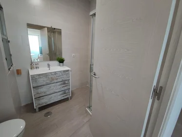 Habitación compartida en Carrer Girona, 33, esc. 0 4º C - 2, imagen 34 de 40