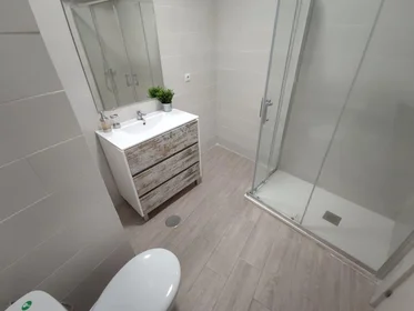 Habitación compartida en Carrer Girona, 33, esc. 0 4º C - 2, imagen 38 de 40