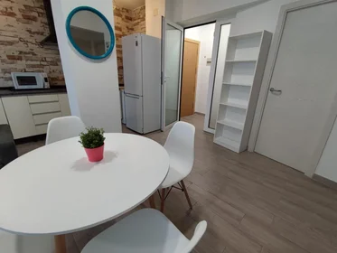 Habitación compartida en Carrer Girona, 33, esc. 0 4º C - 2, imagen 39 de 40