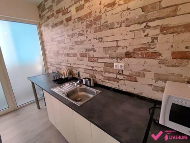 Habitación compartida en Carrer Girona, 33, esc. 0 4º C- 3, imagen 11 de 40