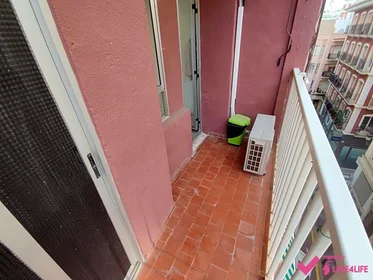 Habitación compartida en Carrer Girona, 33, esc. 0 4º C- 3, imagen 18 de 40