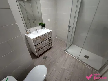 Habitación compartida en Carrer Girona, 33, esc. 0 4º C- 3, imagen 21 de 40