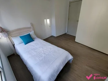 Habitación compartida en Carrer Girona, 33, esc. 0 4º C- 3, imagen 22 de 40
