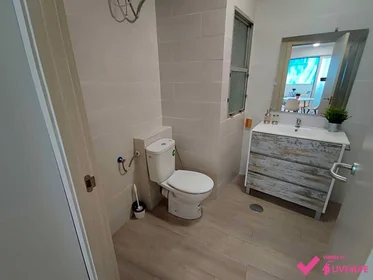 Habitación compartida en Carrer Girona, 33, esc. 0 4º C- 3, imagen 23 de 40