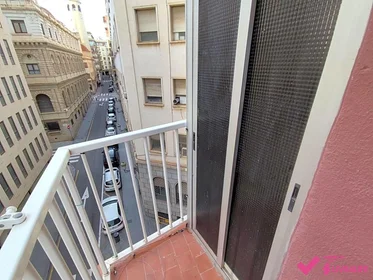 Habitación compartida en Carrer Girona, 33, esc. 0 4º C- 3, imagen 6 de 40