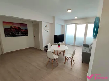 Habitación compartida en Carrer Girona, 33, esc. 0 4º C- 3, imagen 8 de 40