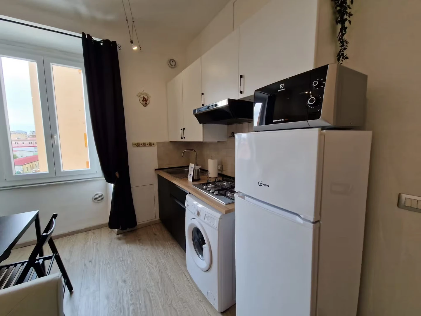 Entire fully furnished flat in Genoa