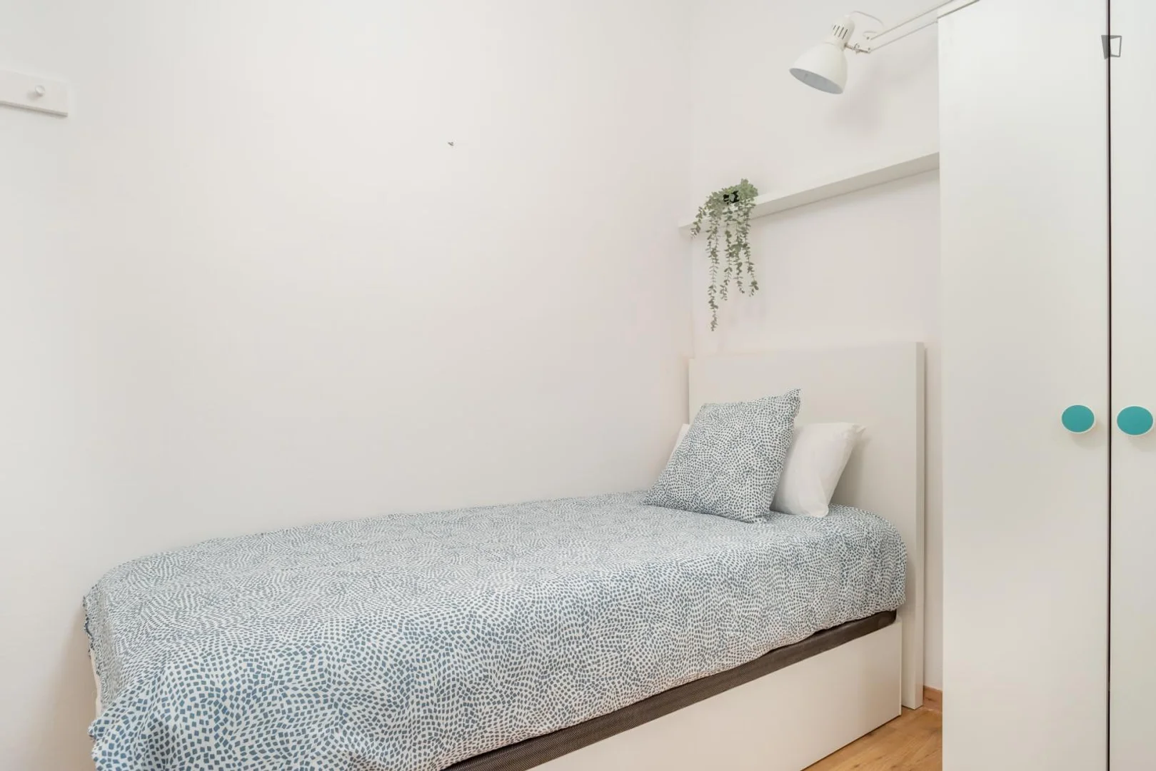 Camera per studenti economica con posizione comoda a 