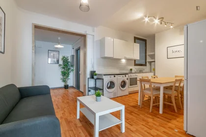 Habitación privada en Ronda de la Universitat, imagen 9 de 16