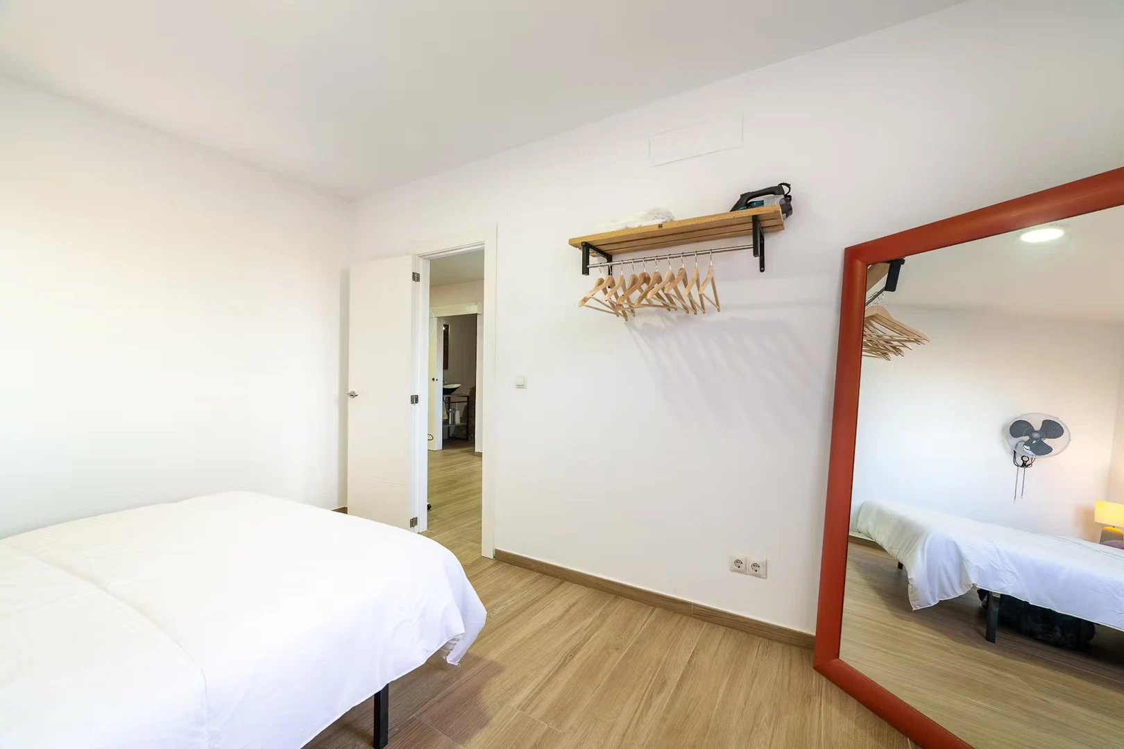Pokój do wynajęcia z podwójnym łóżkiem w Almería