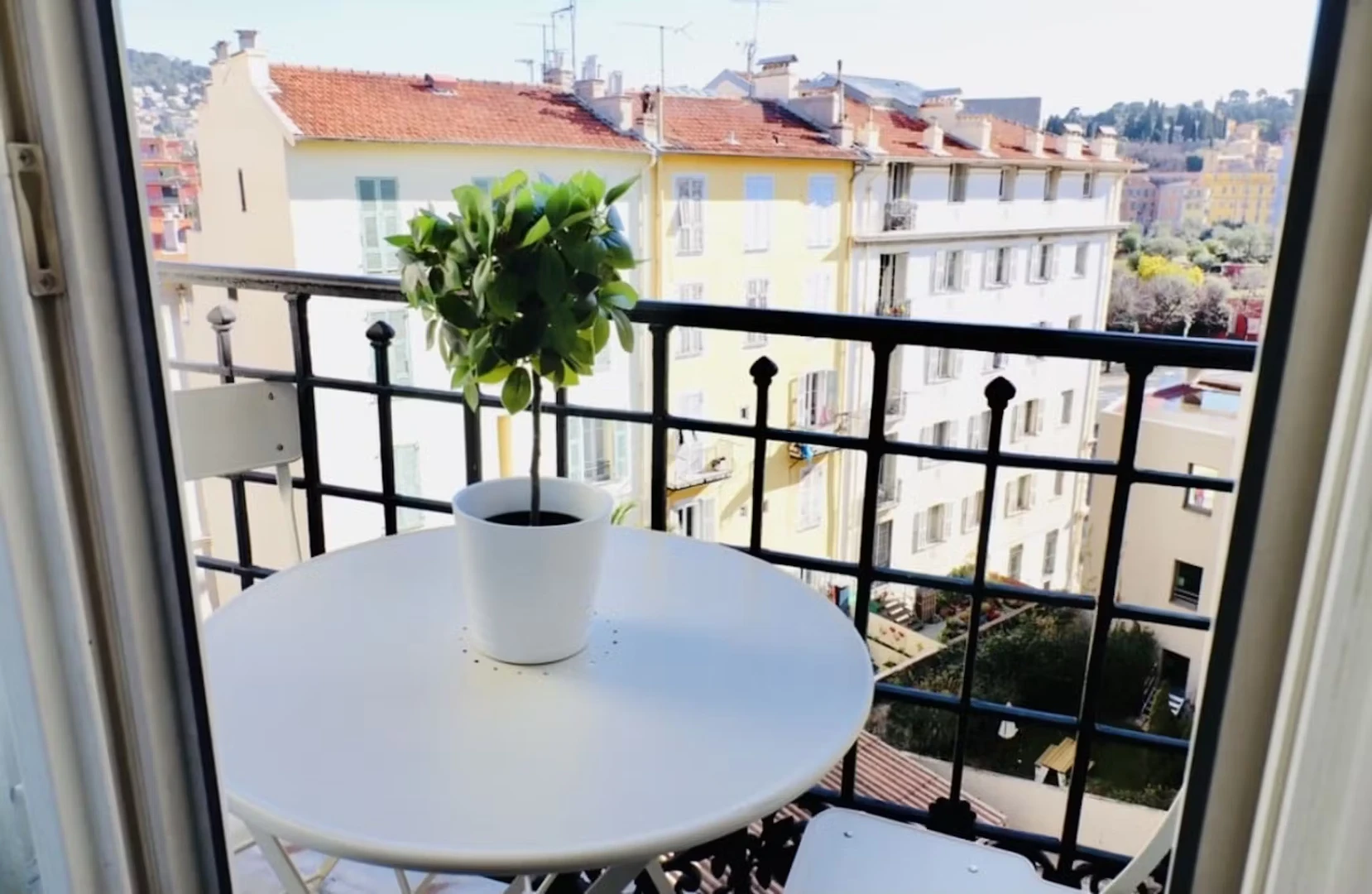 Habitación privada muy luminosa en Niza