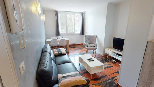 Private room at 16 Rue Alphonse Allais, image 13 of 15