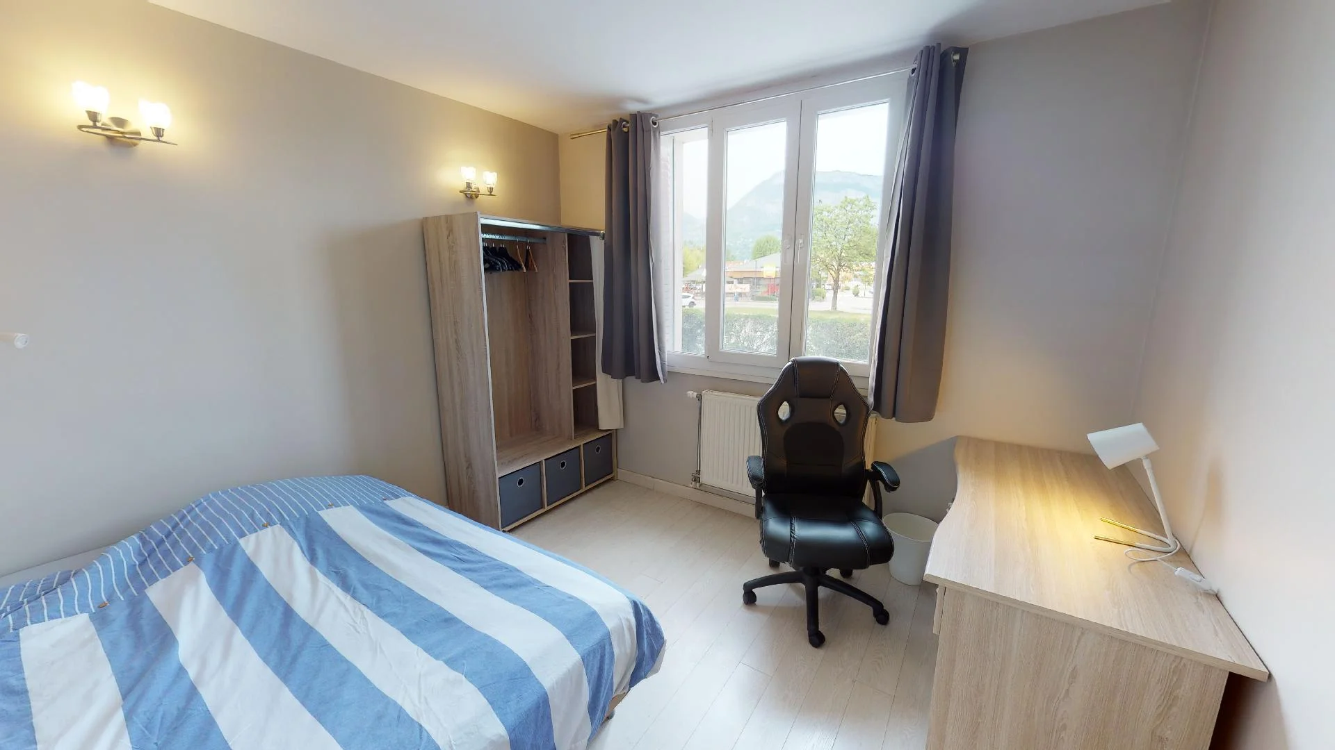 Room for rent in student apartment in , fully furnished