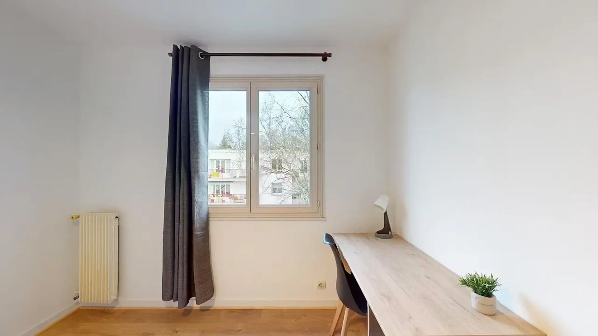 Quarto amigo do estudante em  com comodidades modernas