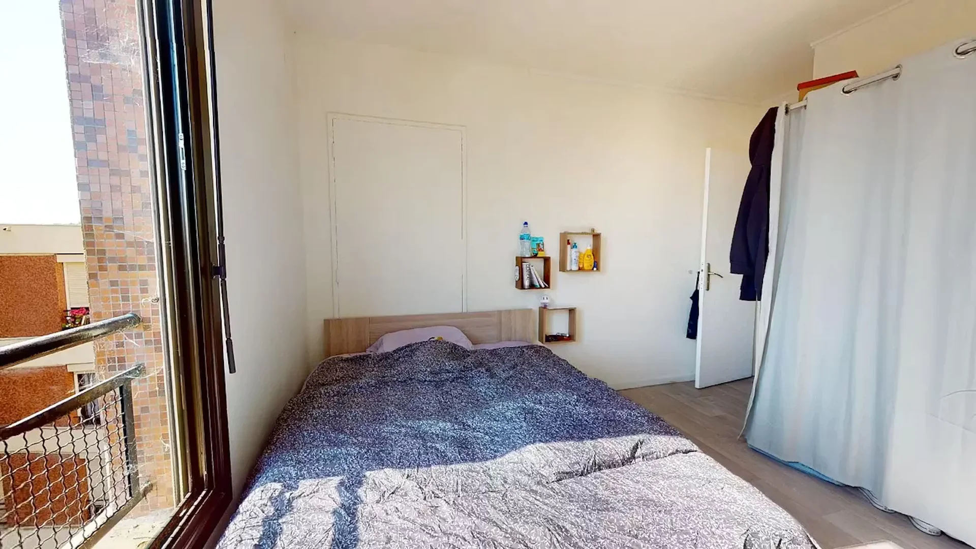 Habitación para estudiantes en  con modernas comodidades